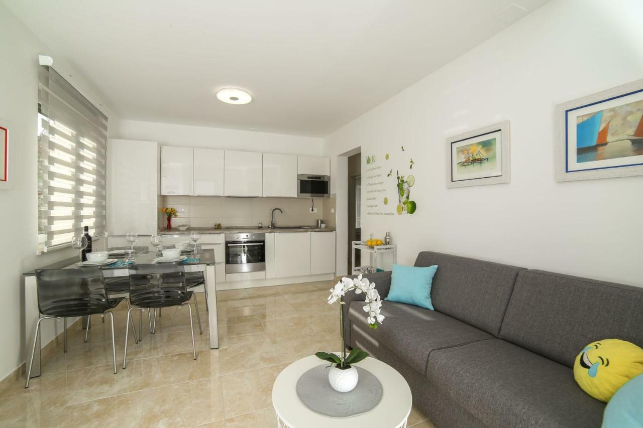 Amazing Luxury 4Star Apartment Laura Supetar Exterior foto